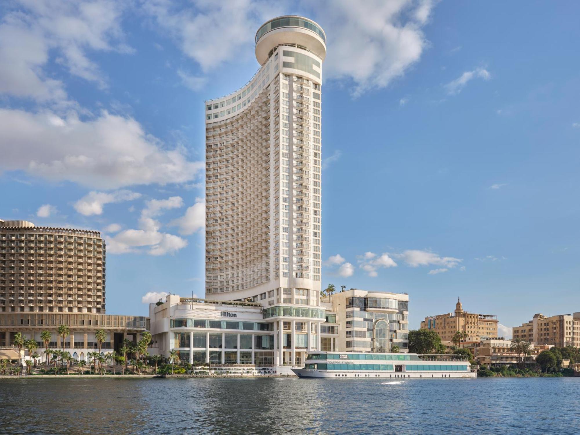 ホテル グランド ナイル タワー カイロ エクステリア 写真 The Nile Ritz-Carlton, Cairo