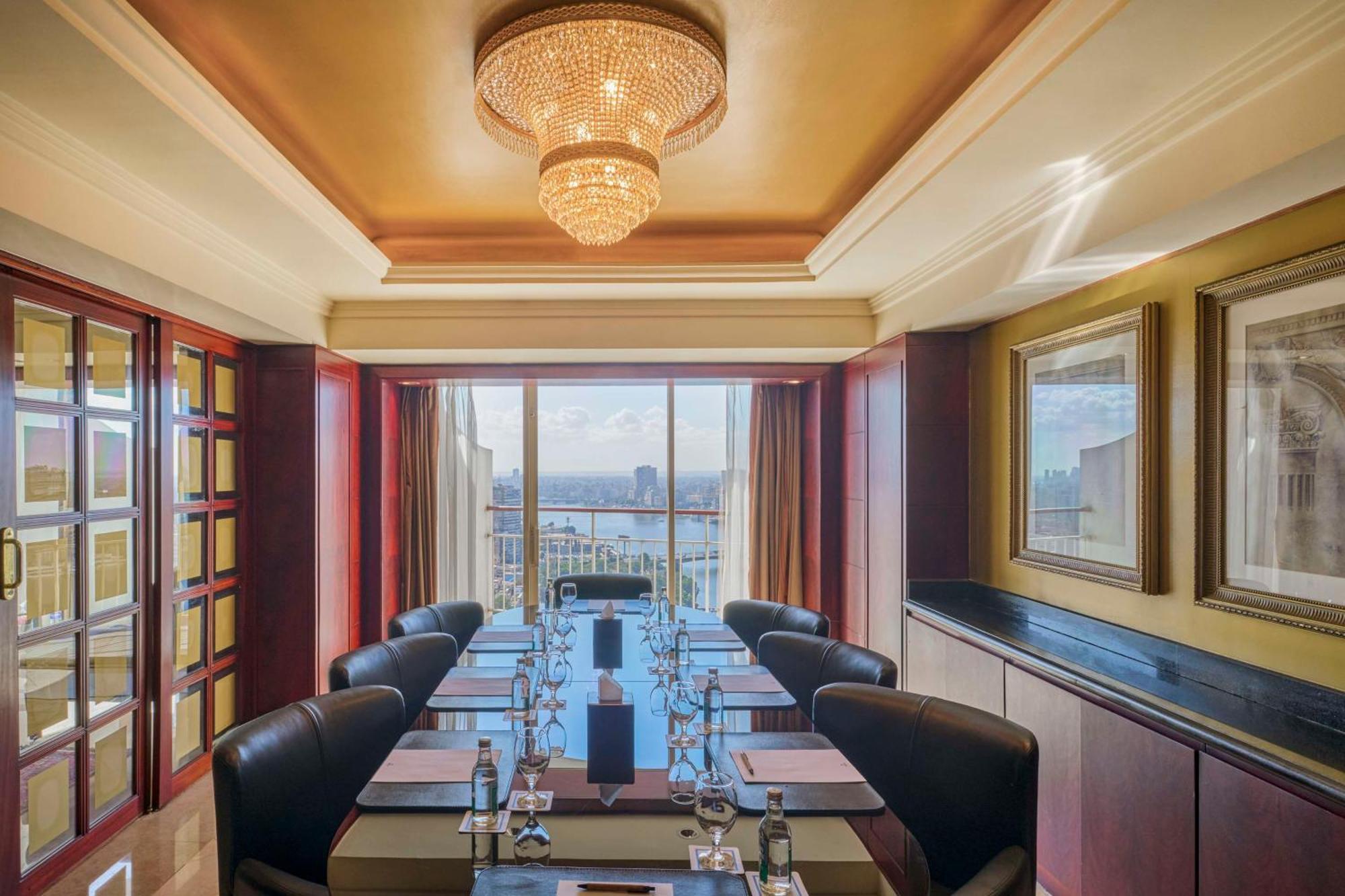 ホテル グランド ナイル タワー カイロ エクステリア 写真 Boardroom